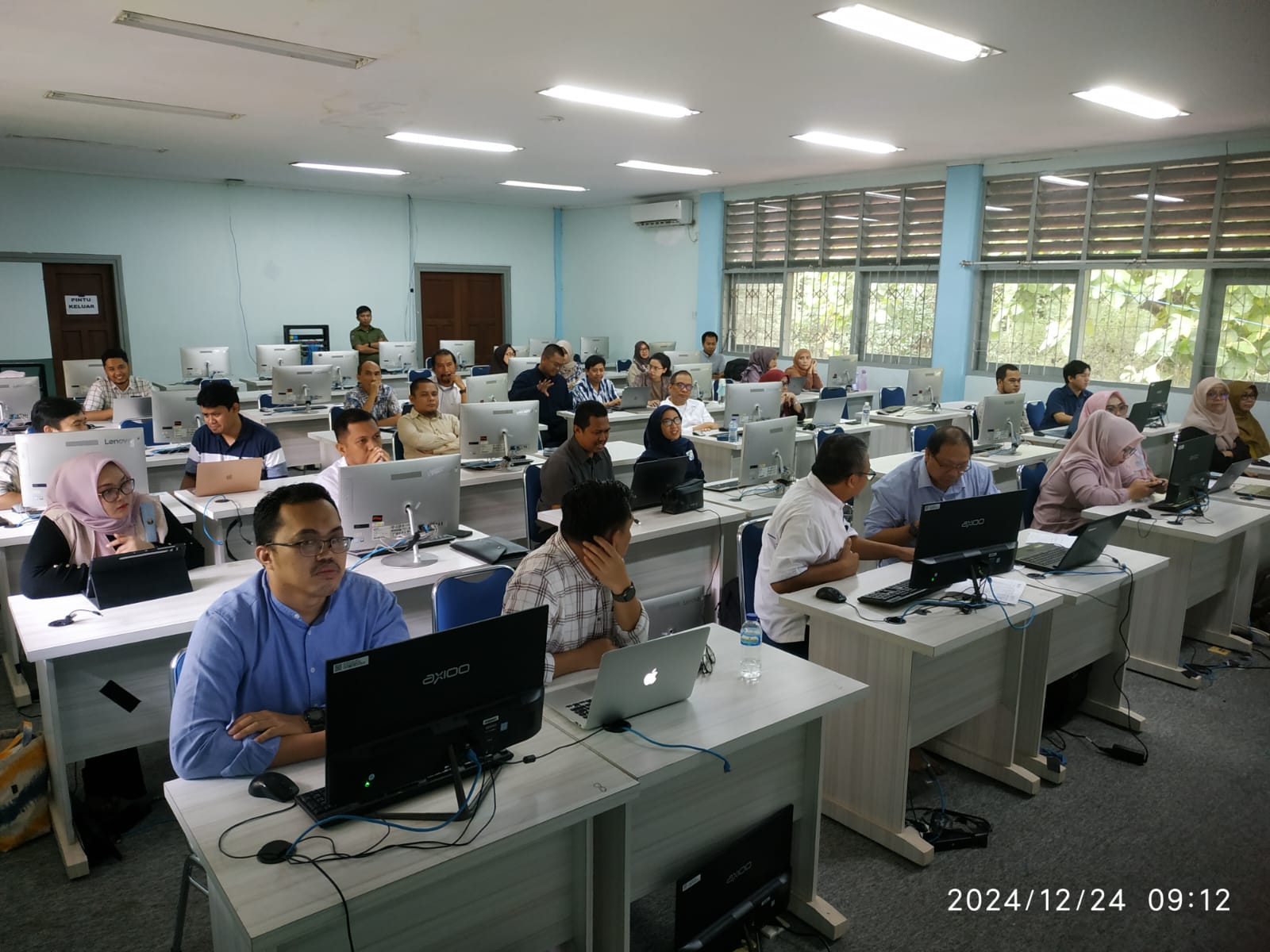 Ujian Microsoft Certified Educator di Gedung PTIK Unhas: 23-24 Desember 2024